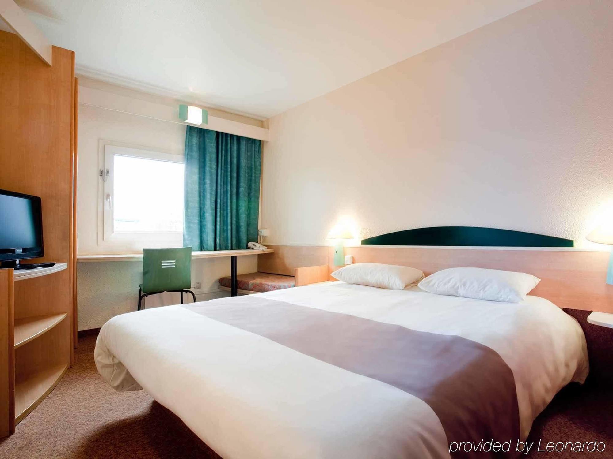 Ibis Amboise Hotell Exteriör bild