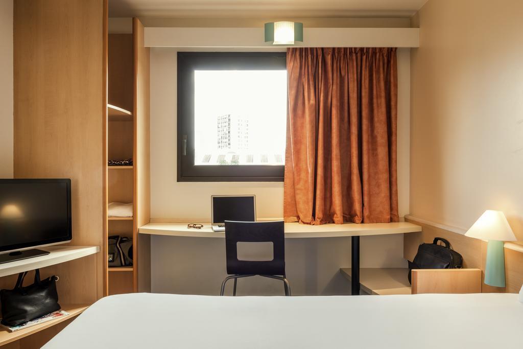 Ibis Amboise Hotell Exteriör bild